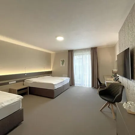 Panska Zahrada Dobrichovice