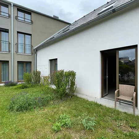 Panska Zahrada Dobrichovice