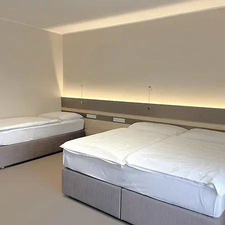 Panska Zahrada 4* Dobrichovice