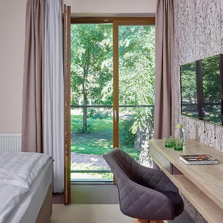 Panska Zahrada Hotel Dobrichovice