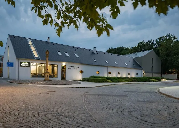 Panska Zahrada Dobřichovice